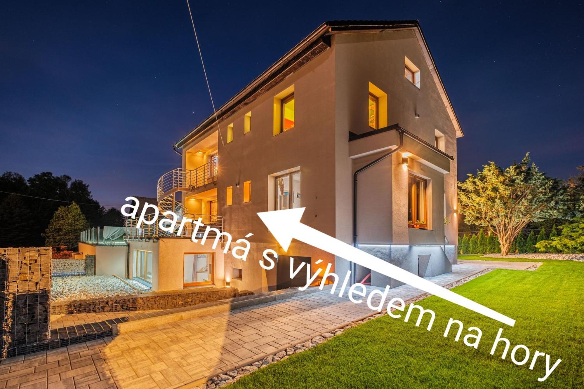 דירות הייניצה Apar7Man Jizerske Hory מראה חיצוני תמונה